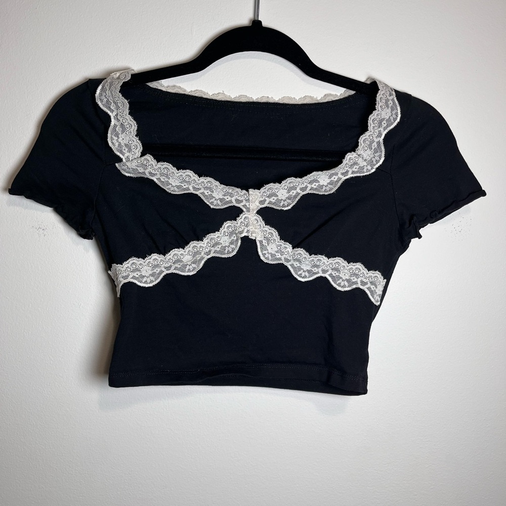Scoop Neck Little Black Lace Trim Crop Too Tee Women’s T-Shirt Sz XS Vintage EUC - Picture 2 of 7